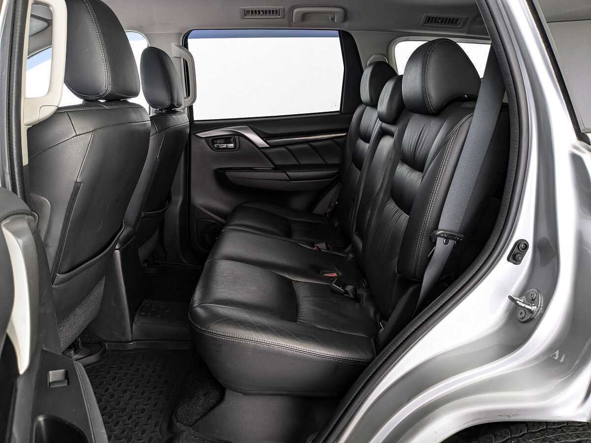 Mitsubishi Pajero Sport 2018 года с пробегом. Фото: #13