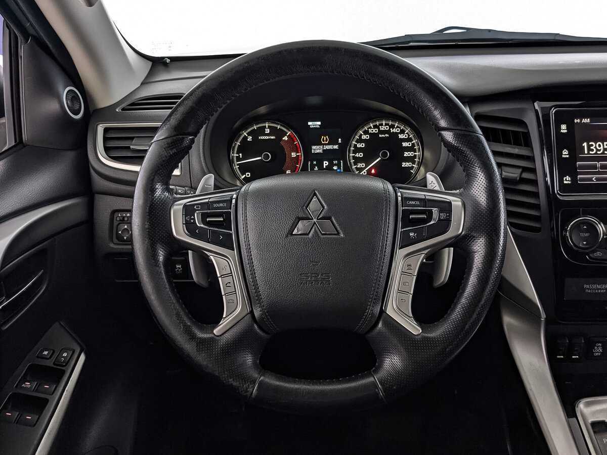 Mitsubishi Pajero Sport 2018 года с пробегом. Фото: #17