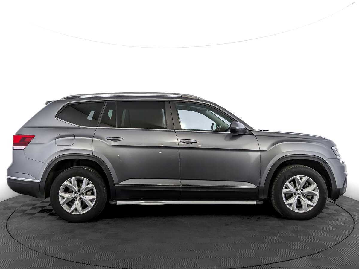 Volkswagen Teramont 2018 года с пробегом. Фото: #3