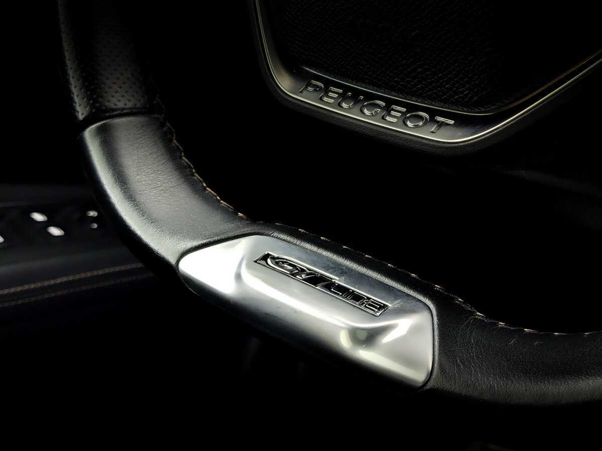 Peugeot 3008 2018 года с пробегом. Фото: #24