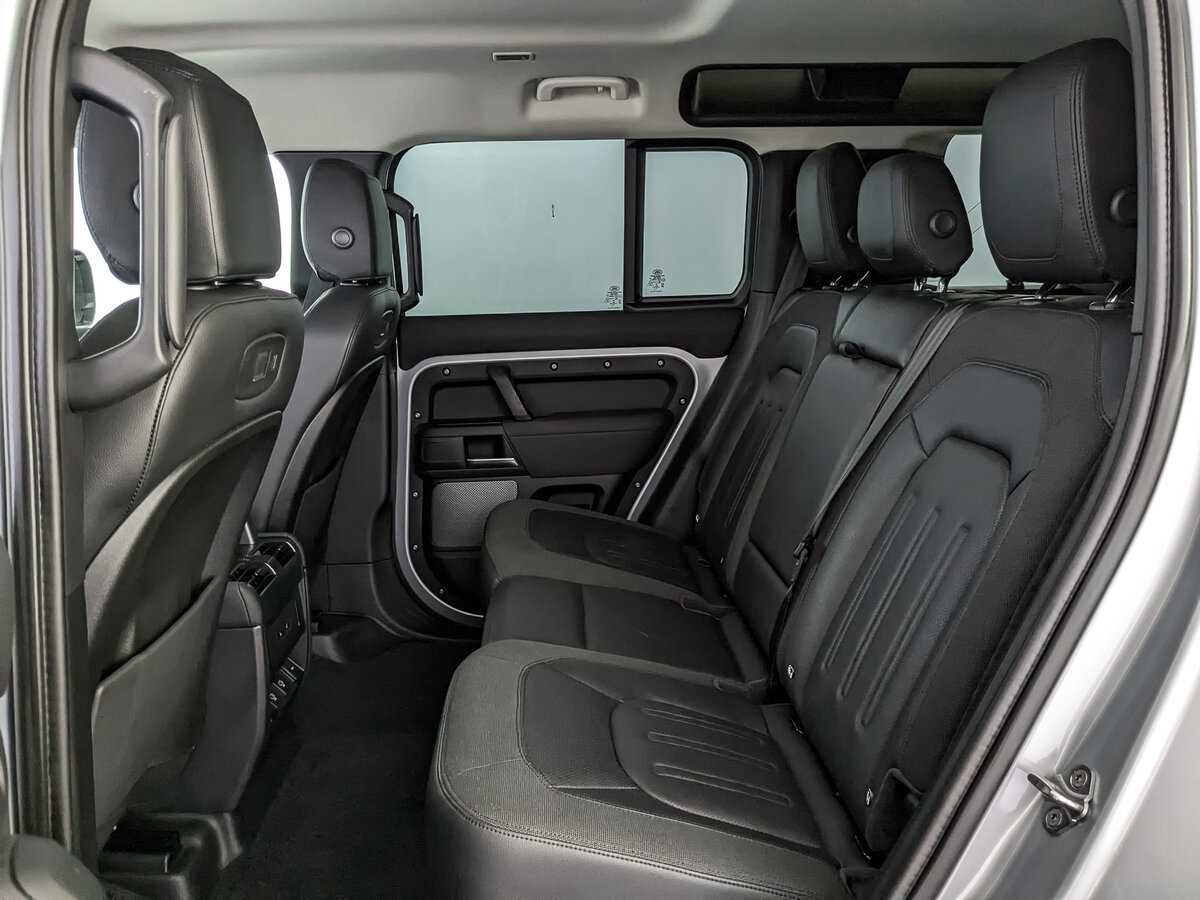 Land Rover Defender 2021 года с пробегом. Фото: #13