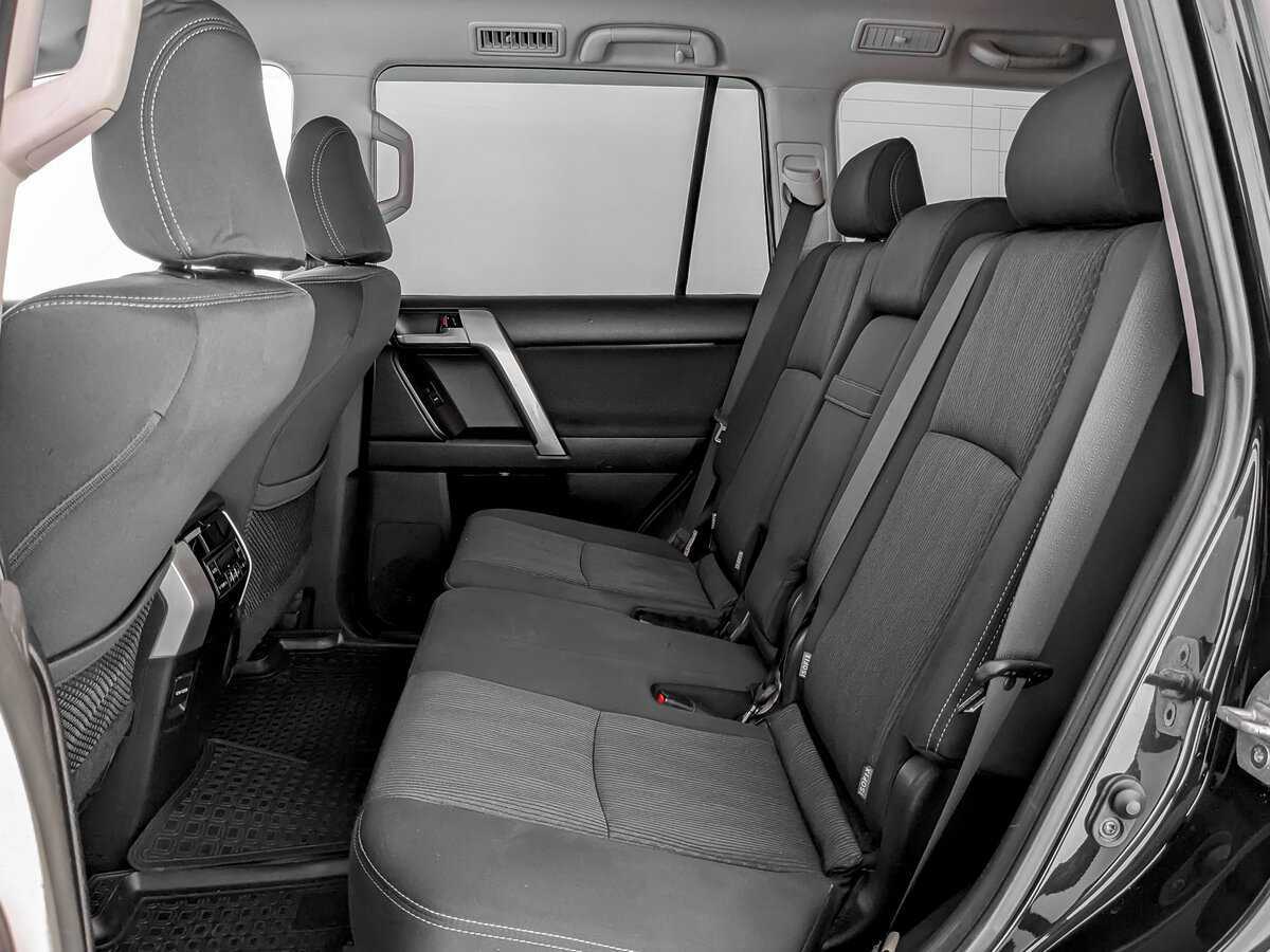 Toyota Land Cruiser Prado 2019 года с пробегом. Фото: #9