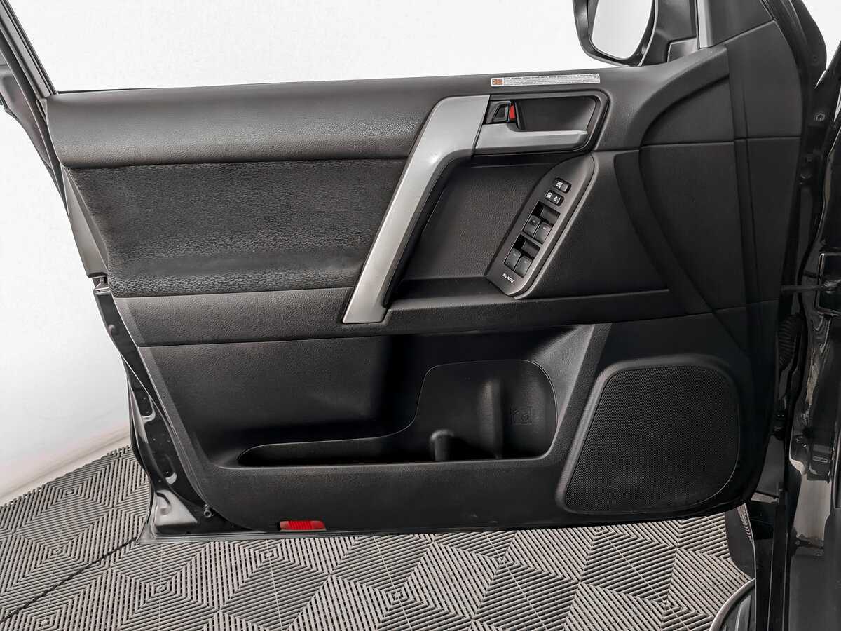Toyota Land Cruiser Prado 2019 года с пробегом. Фото: #13