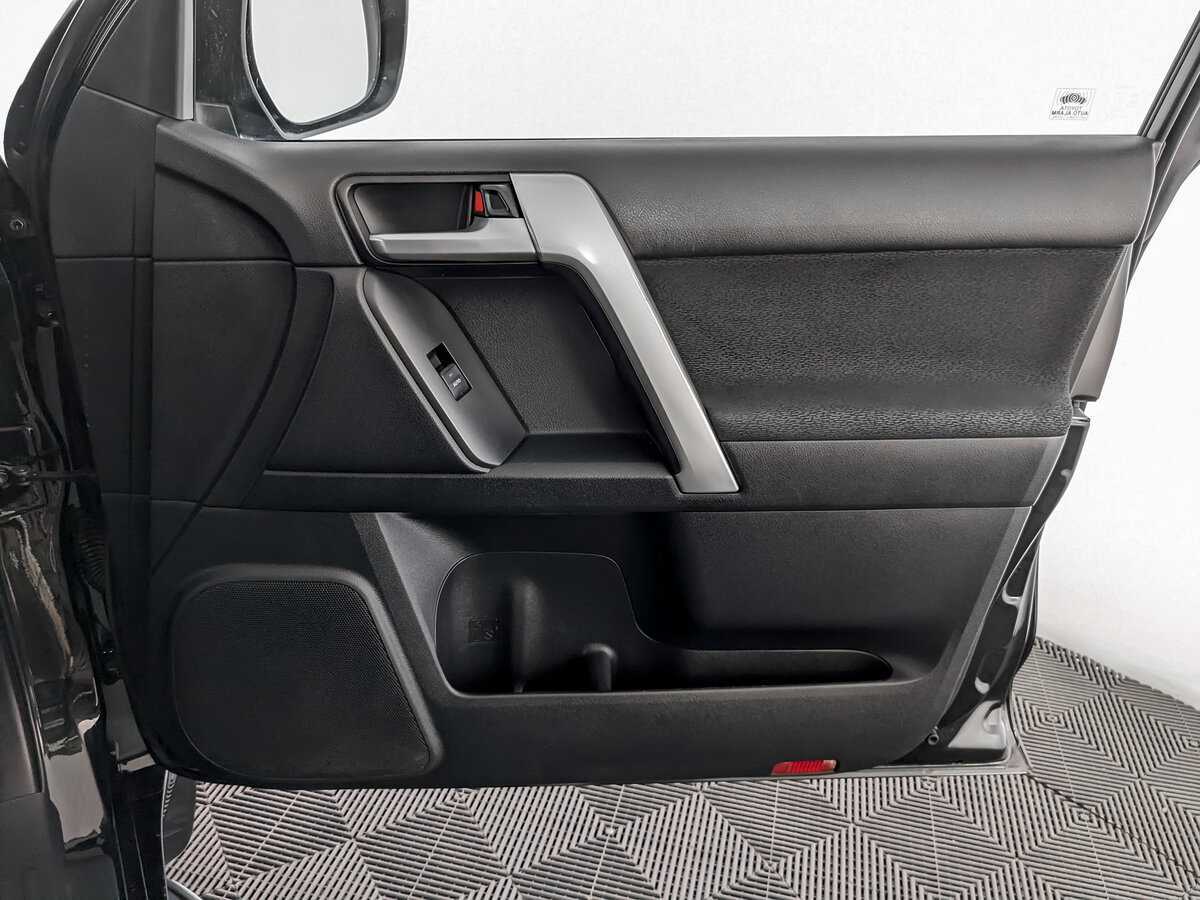 Toyota Land Cruiser Prado 2019 года с пробегом. Фото: #17