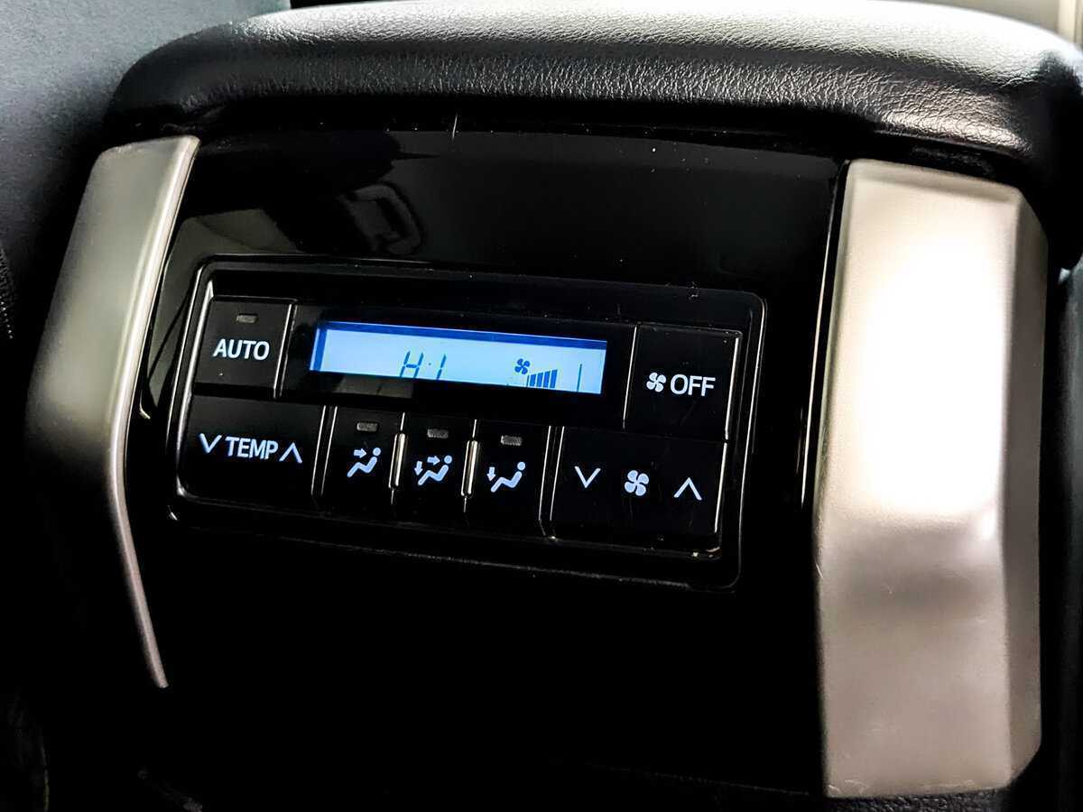 Toyota Land Cruiser Prado 2019 года с пробегом. Фото: #22