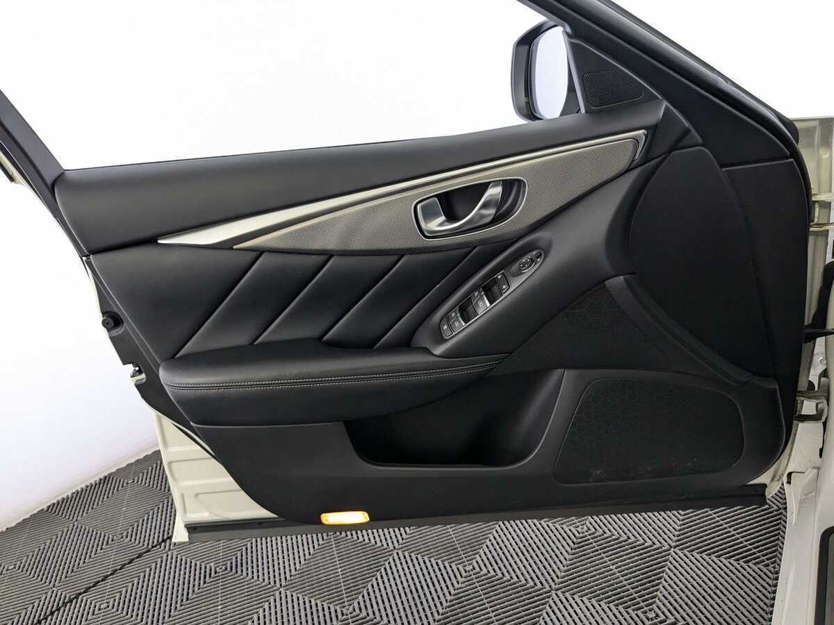 Infiniti Q50 2018 года с пробегом. Фото: #14