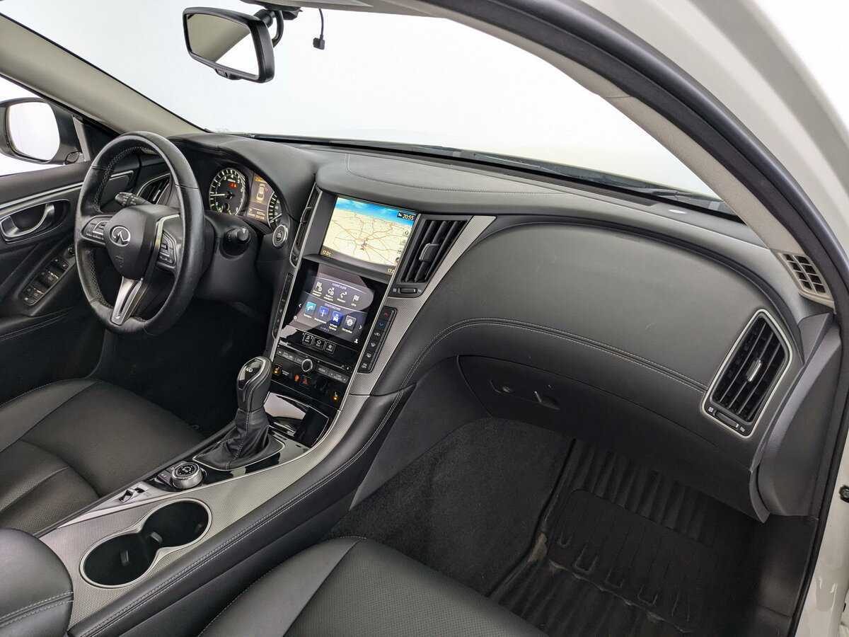 Infiniti Q50 2018 года с пробегом. Фото: #16