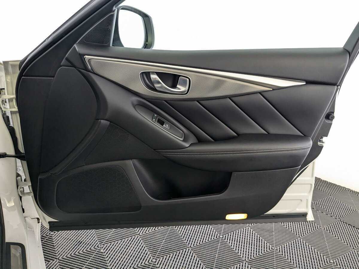 Infiniti Q50 2018 года с пробегом. Фото: #19