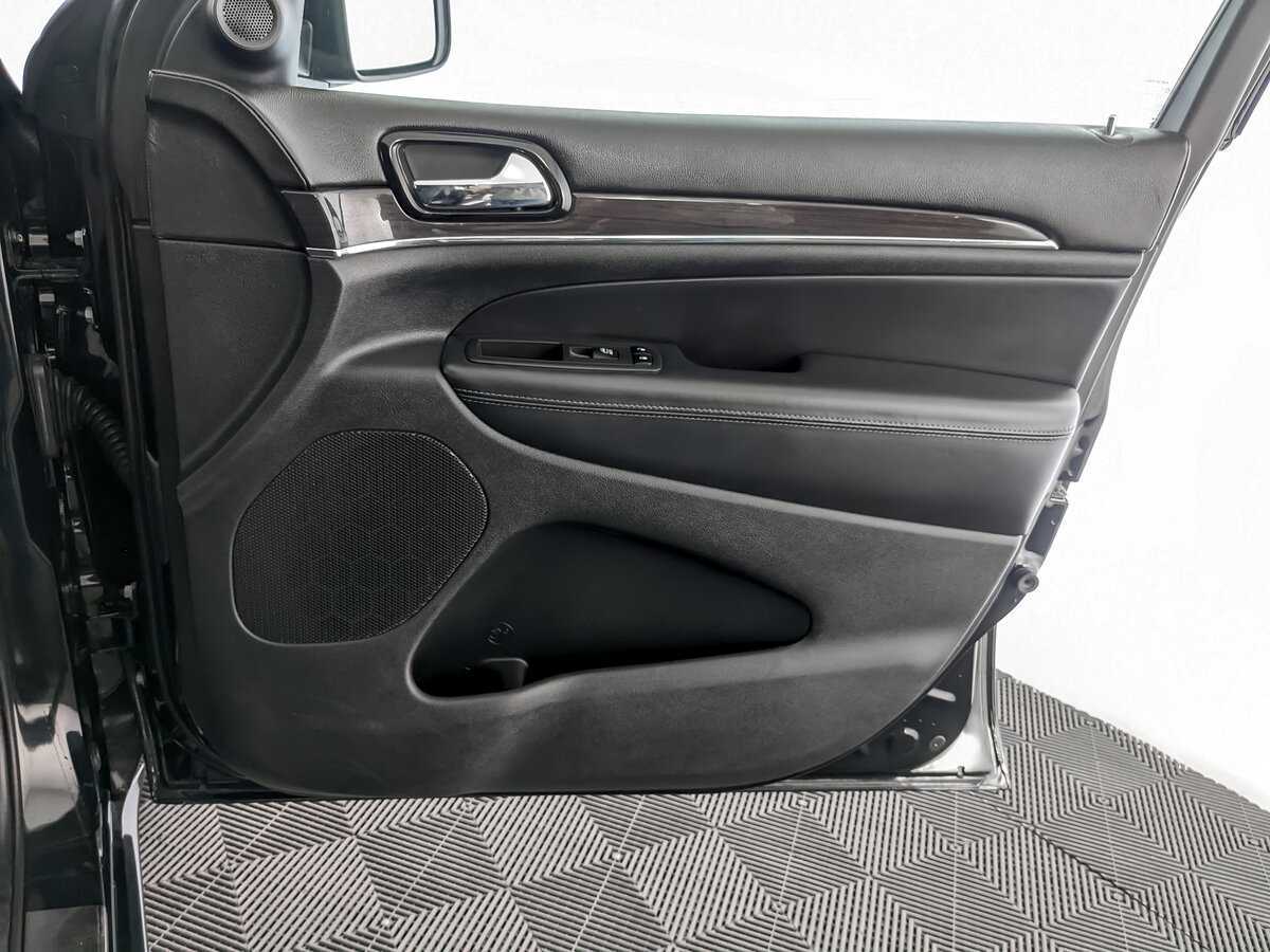 Jeep Grand Cherokee 2021 года с пробегом. Фото: #20