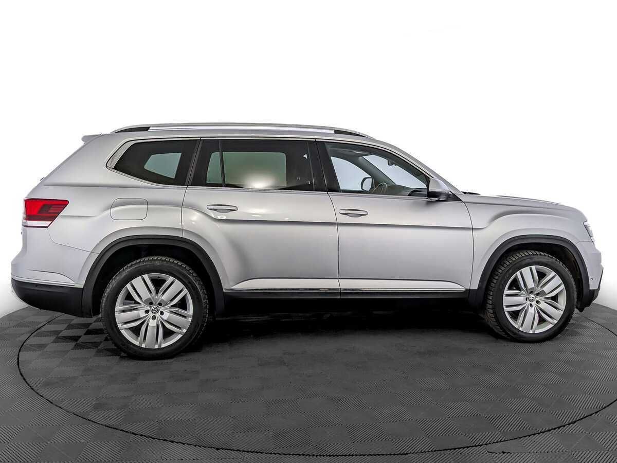 Volkswagen Teramont 2018 года с пробегом. Фото: #3