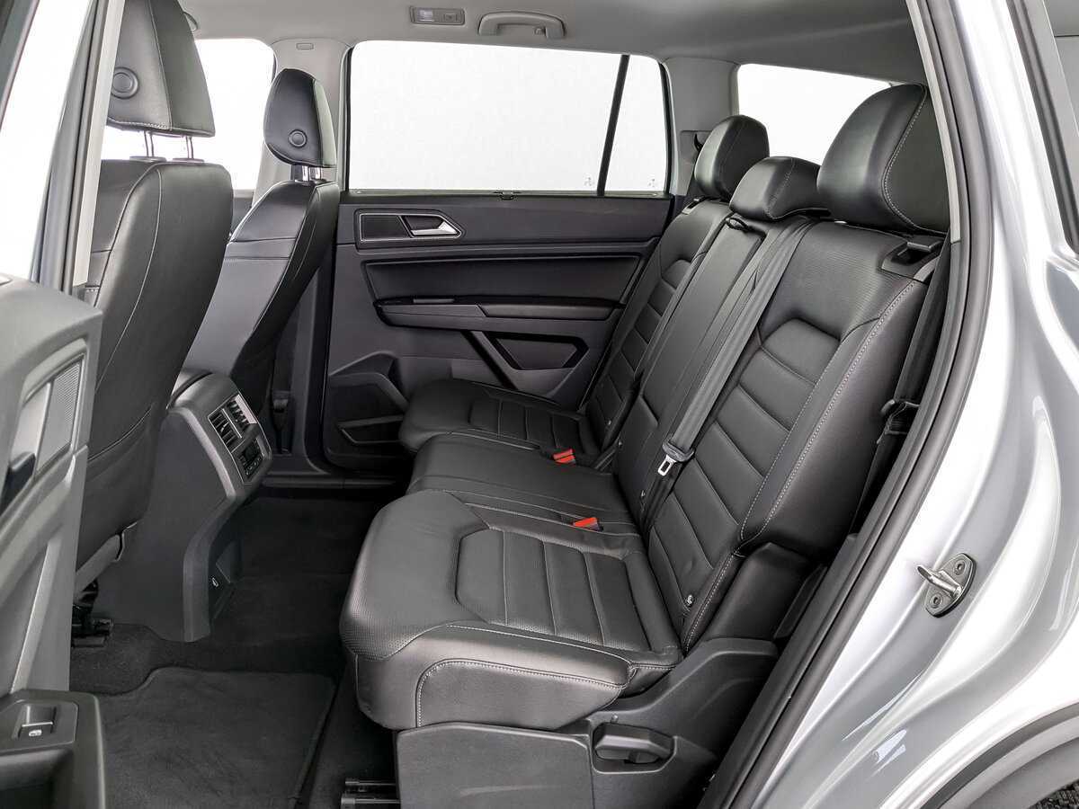 Volkswagen Teramont 2018 года с пробегом. Фото: #9