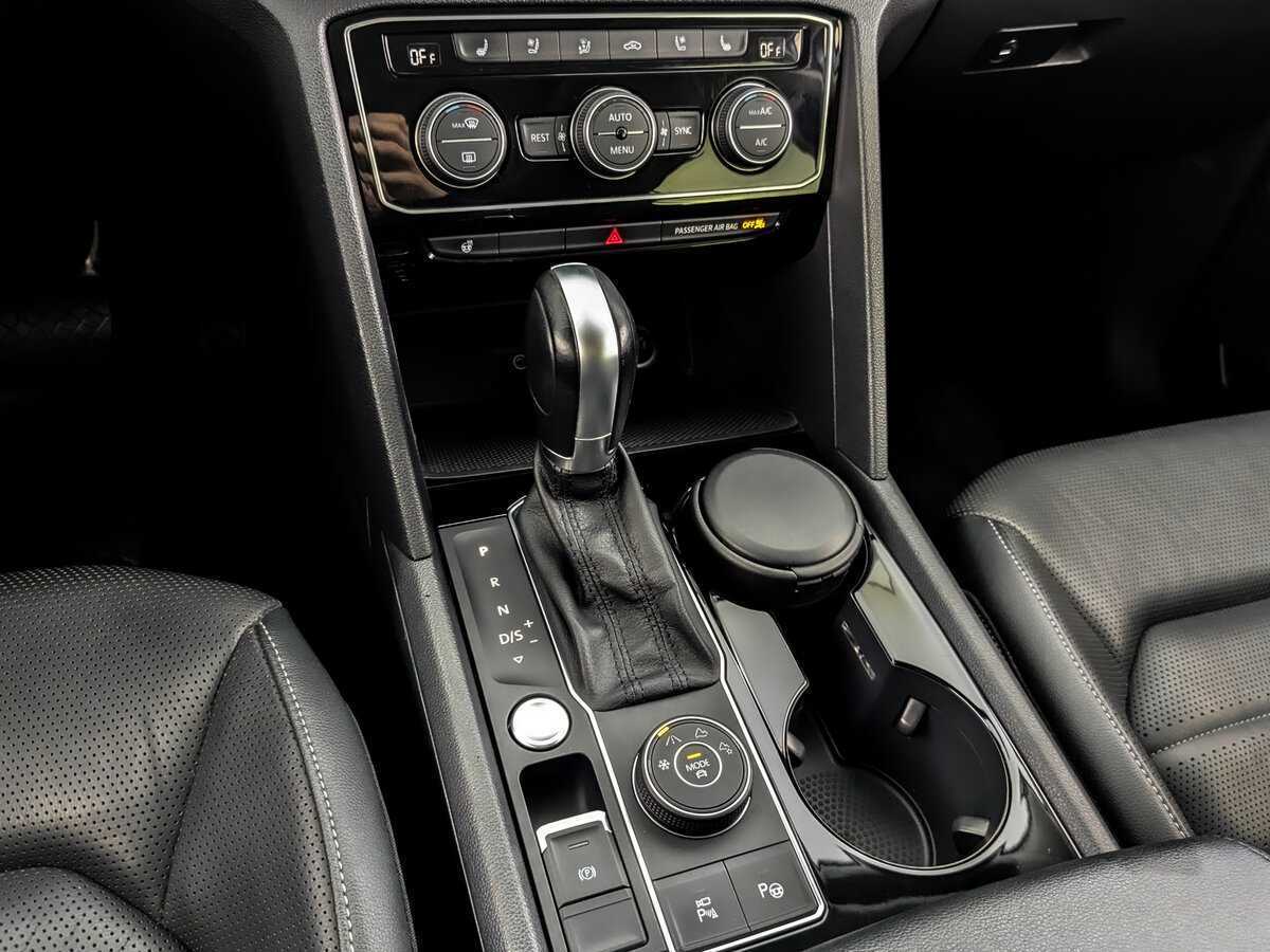 Volkswagen Teramont 2018 года с пробегом. Фото: #22