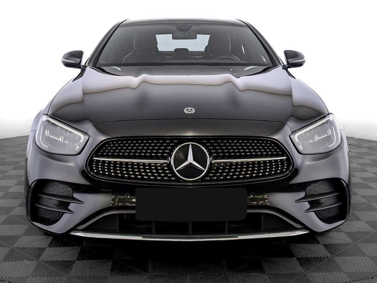 Mercedes-Benz E-Класс 2021 года с пробегом. Фото: #1