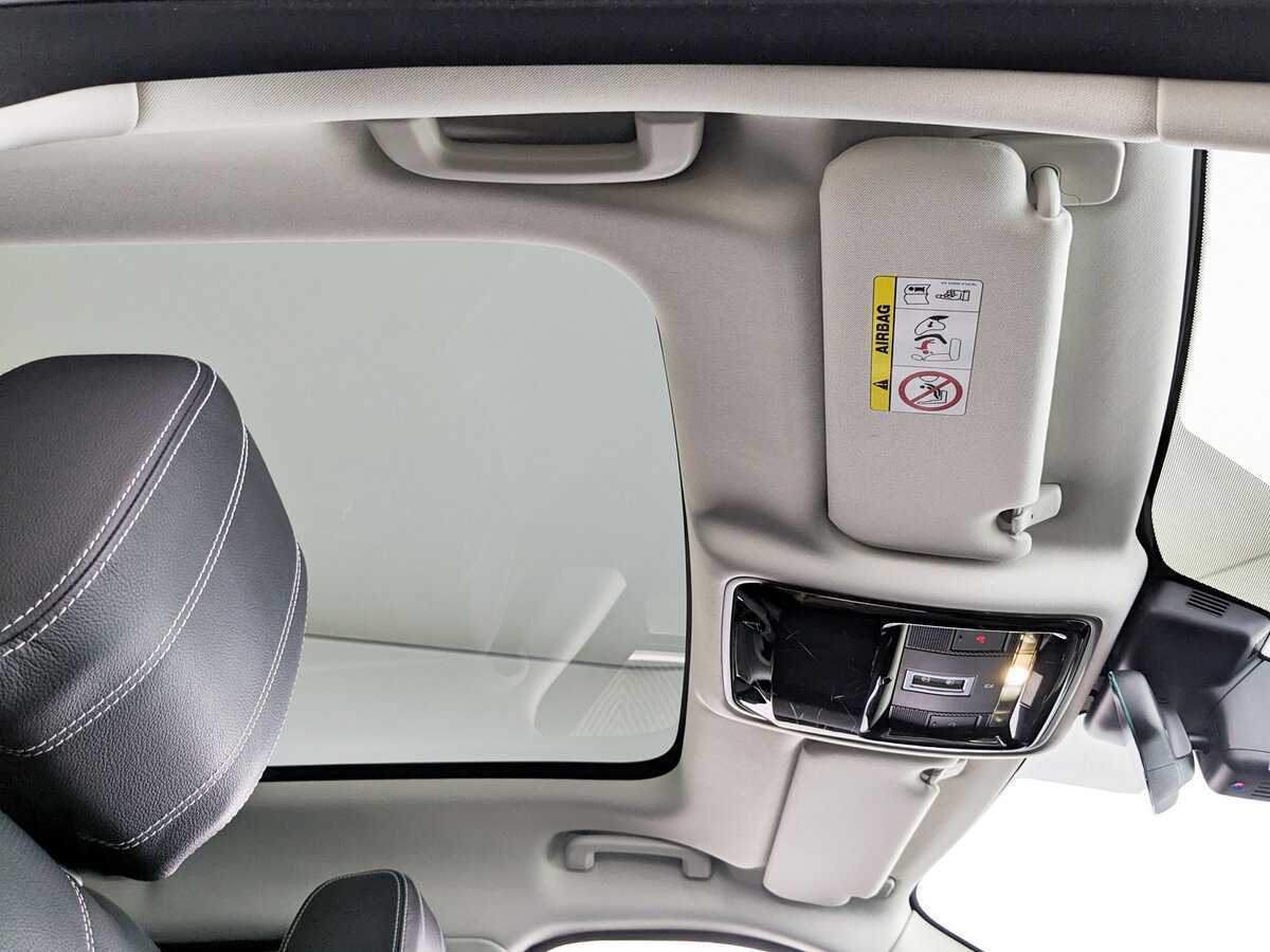 Land Rover Range Rover Velar 2020 года с пробегом. Фото: #17