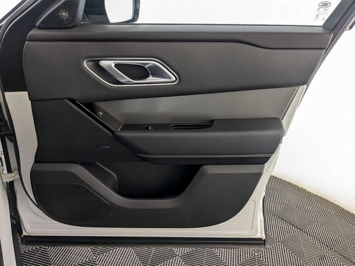 Land Rover Range Rover Velar 2020 года с пробегом. Фото: #19