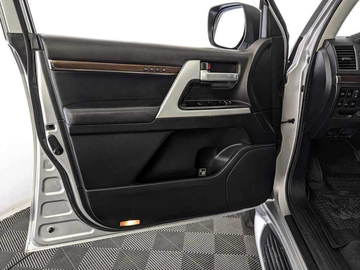 Toyota Land Cruiser 2018 года с пробегом. Фото: #14