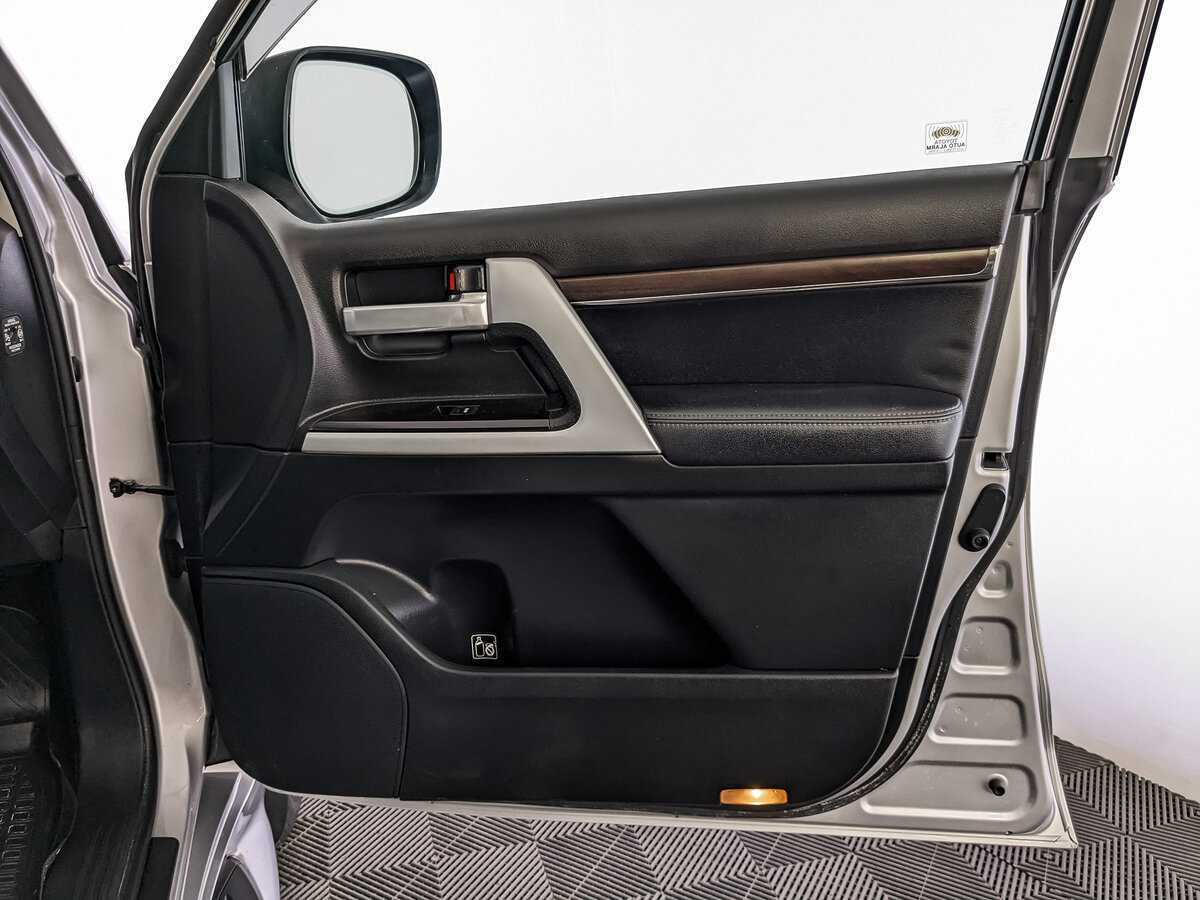 Toyota Land Cruiser 2018 года с пробегом. Фото: #20