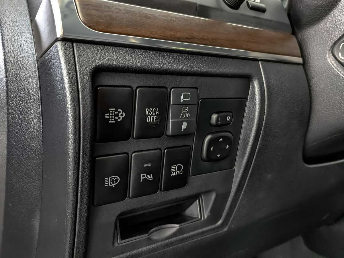 Toyota Land Cruiser 2018 года с пробегом. Фото: #22