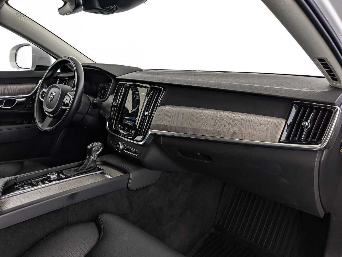 Volvo V90 Cross Country 2021 года с пробегом. Фото: #8