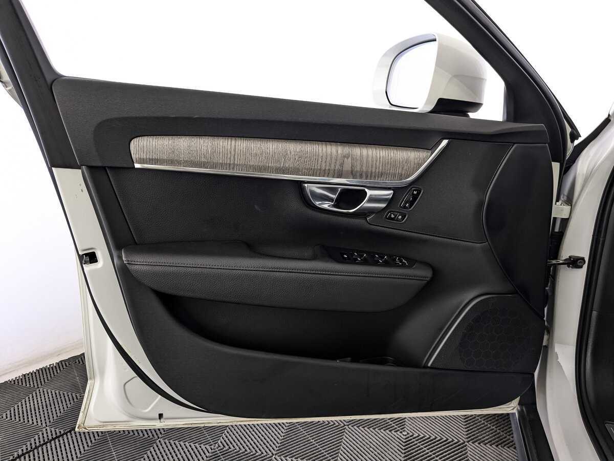 Volvo V90 Cross Country 2021 года с пробегом. Фото: #14