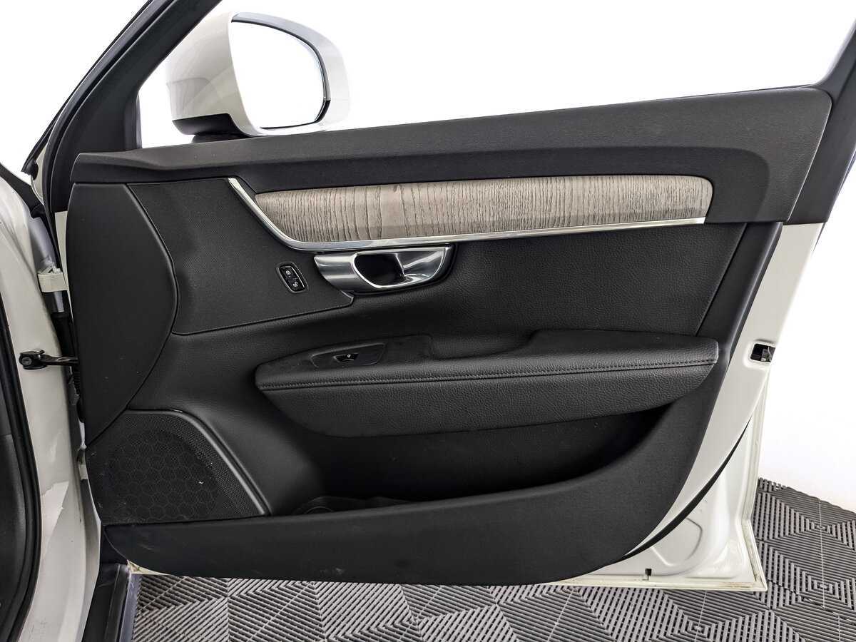 Volvo V90 Cross Country 2021 года с пробегом. Фото: #19