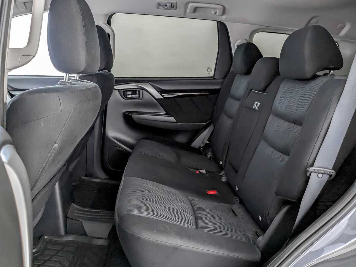 Mitsubishi Pajero Sport 2021 года с пробегом. Фото: #9