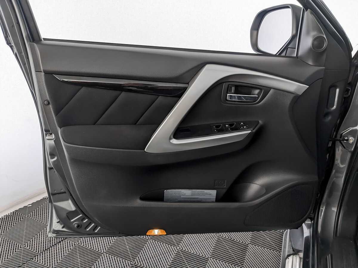 Mitsubishi Pajero Sport 2021 года с пробегом. Фото: #14