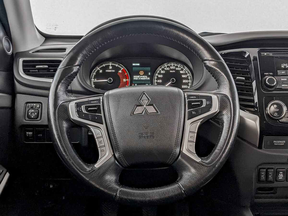 Mitsubishi Pajero Sport 2021 года с пробегом. Фото: #16