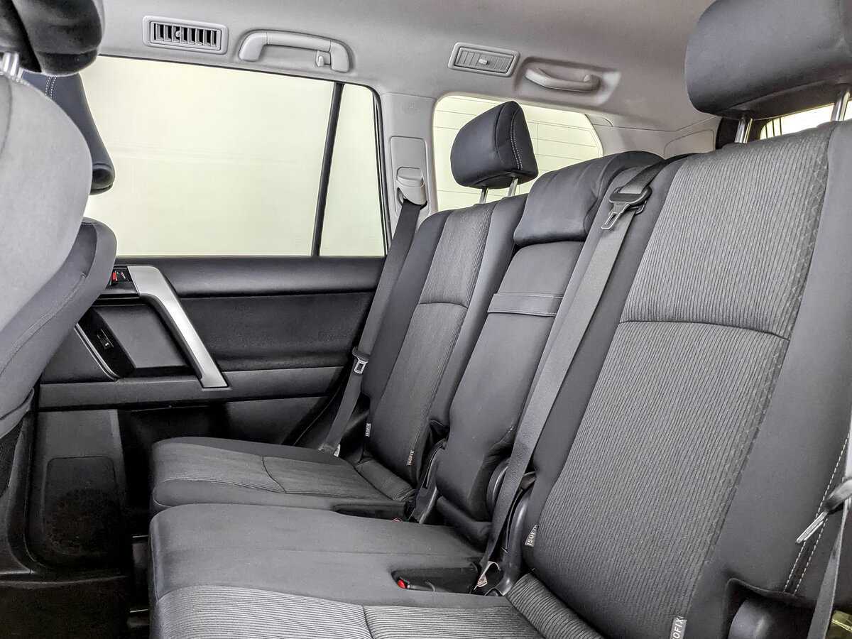Toyota Land Cruiser Prado 2019 года с пробегом. Фото: #9
