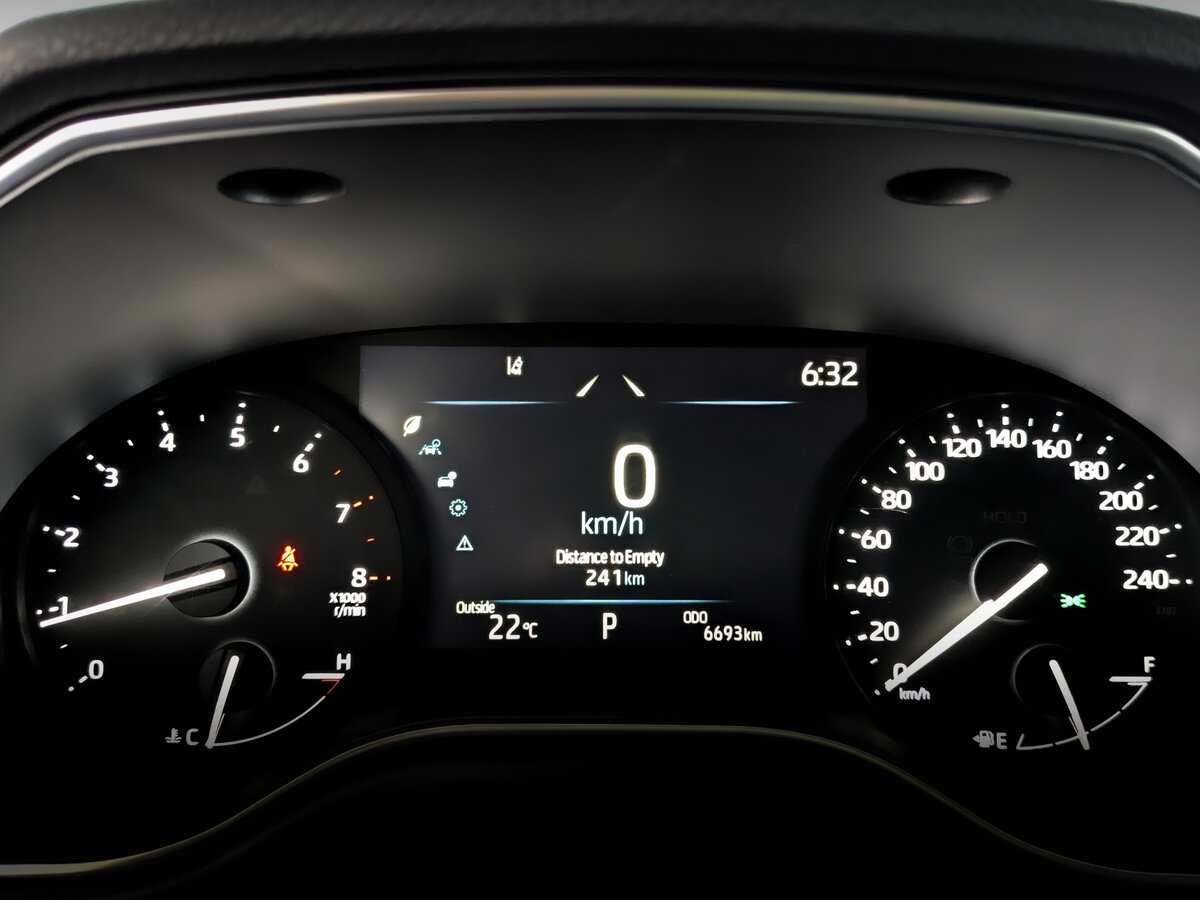 Toyota Avalon 2022 года с пробегом. Фото: #10