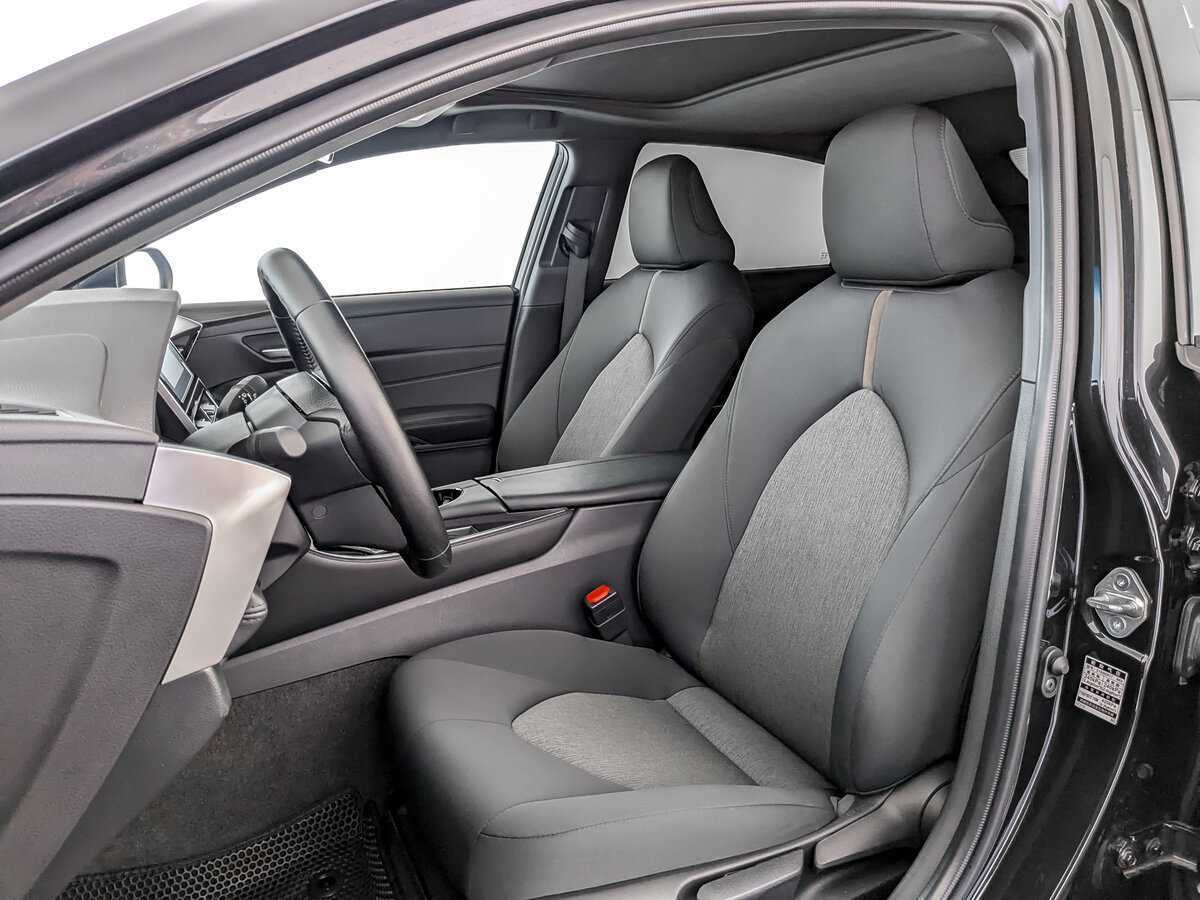 Toyota Avalon 2022 года с пробегом. Фото: #15