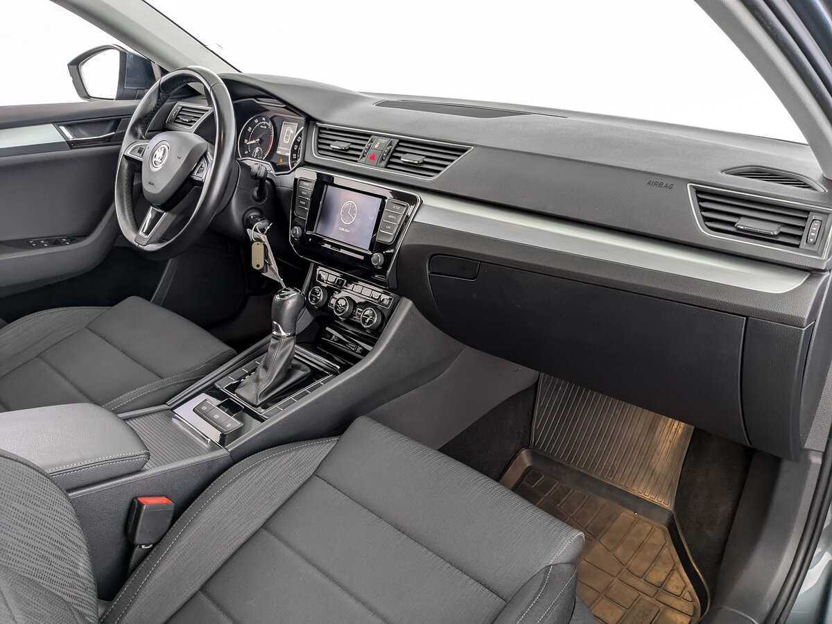 Skoda Superb 2018 года с пробегом. Фото: #8