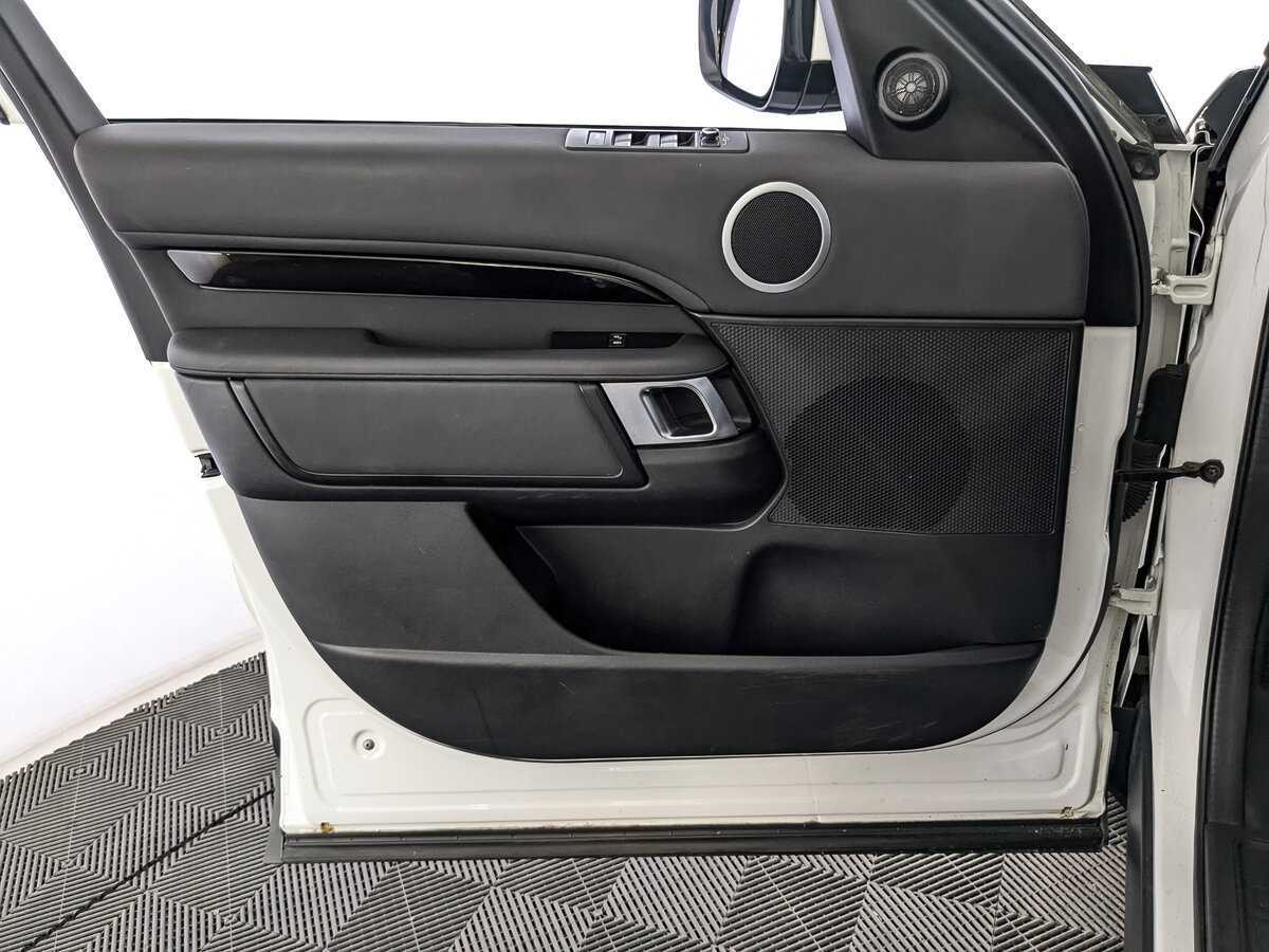 Land Rover Discovery 2019 года с пробегом. Фото: #14