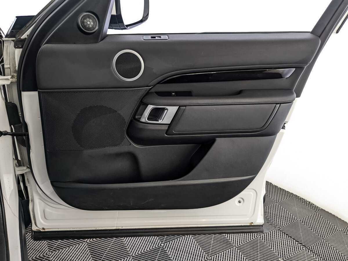 Land Rover Discovery 2019 года с пробегом. Фото: #20