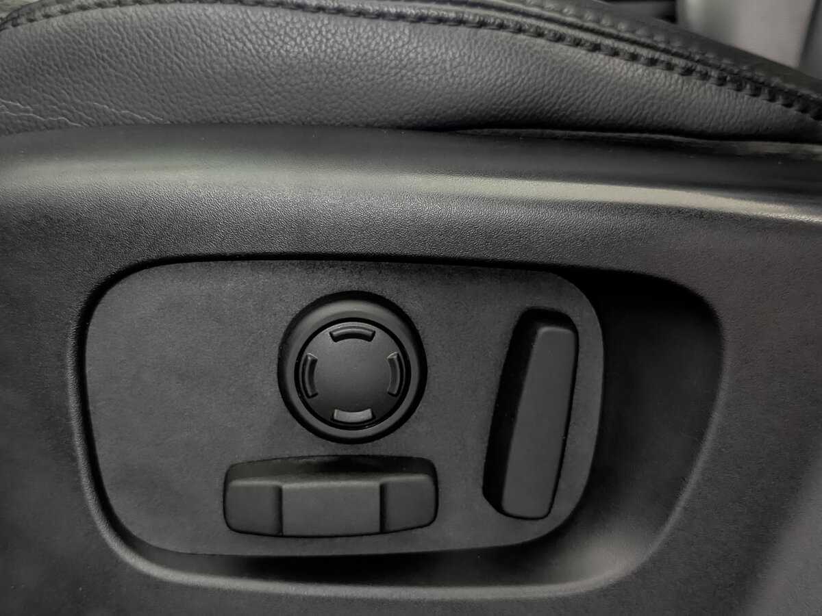 Land Rover Discovery 2019 года с пробегом. Фото: #23