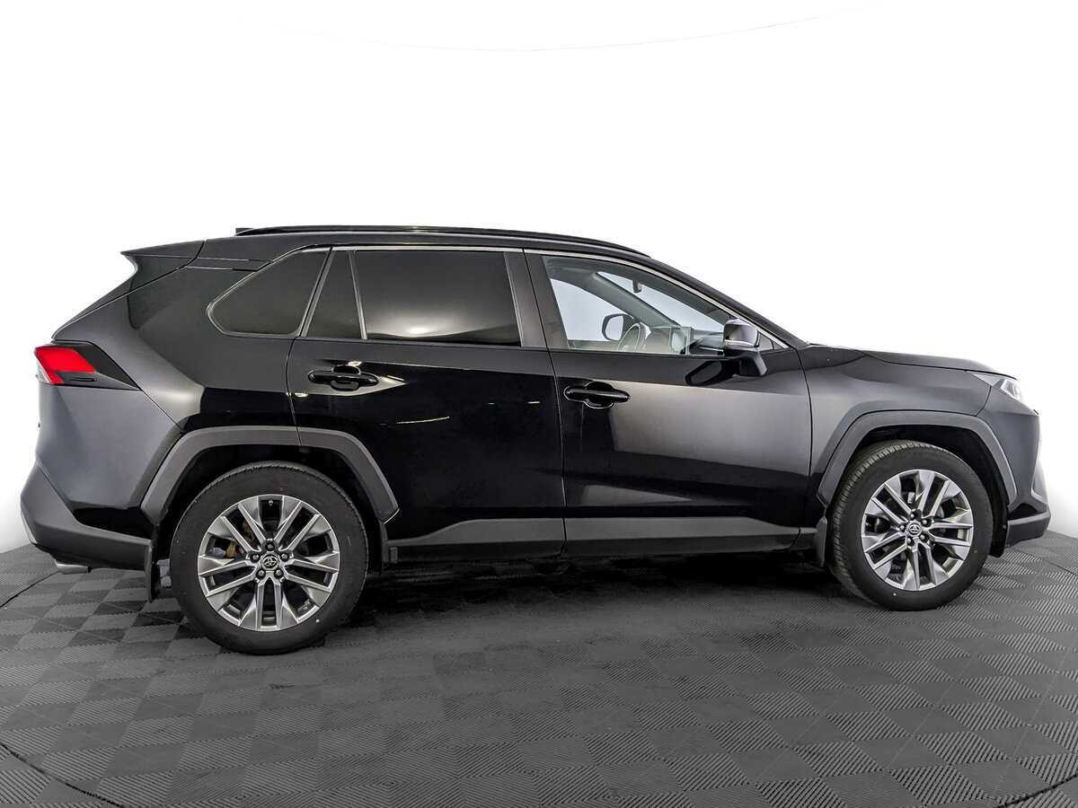 Toyota RAV4 2021 года с пробегом. Фото: #3