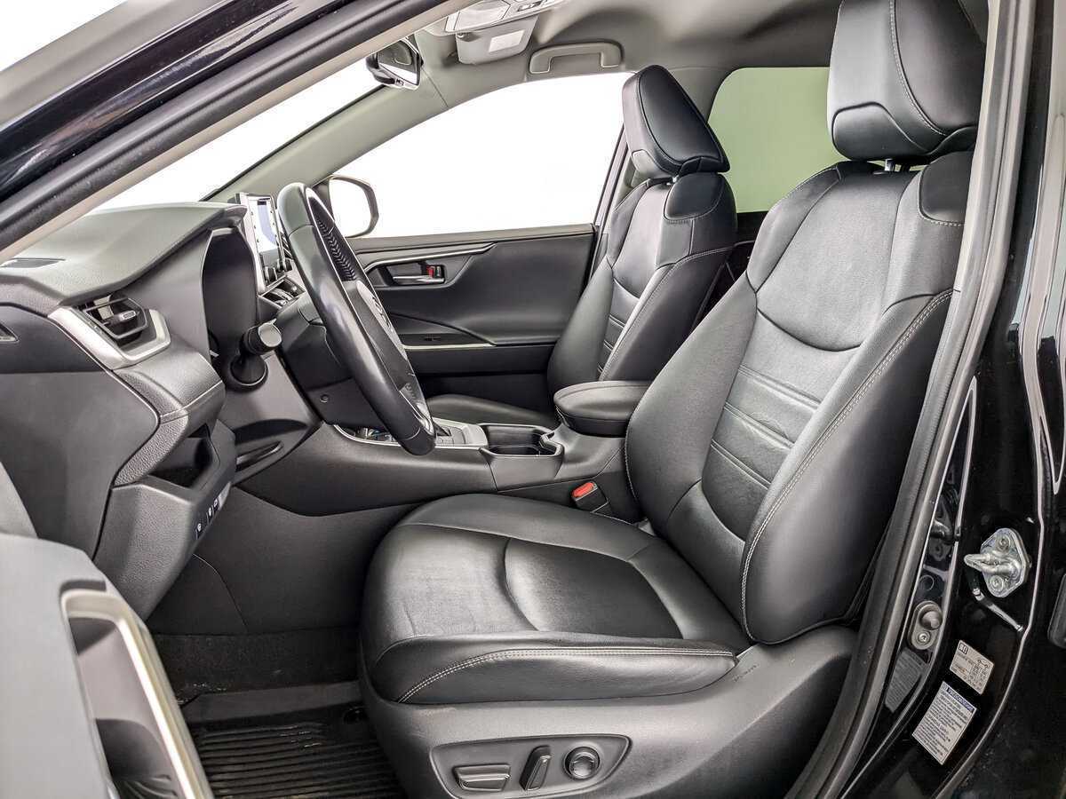 Toyota RAV4 2021 года с пробегом. Фото: #15