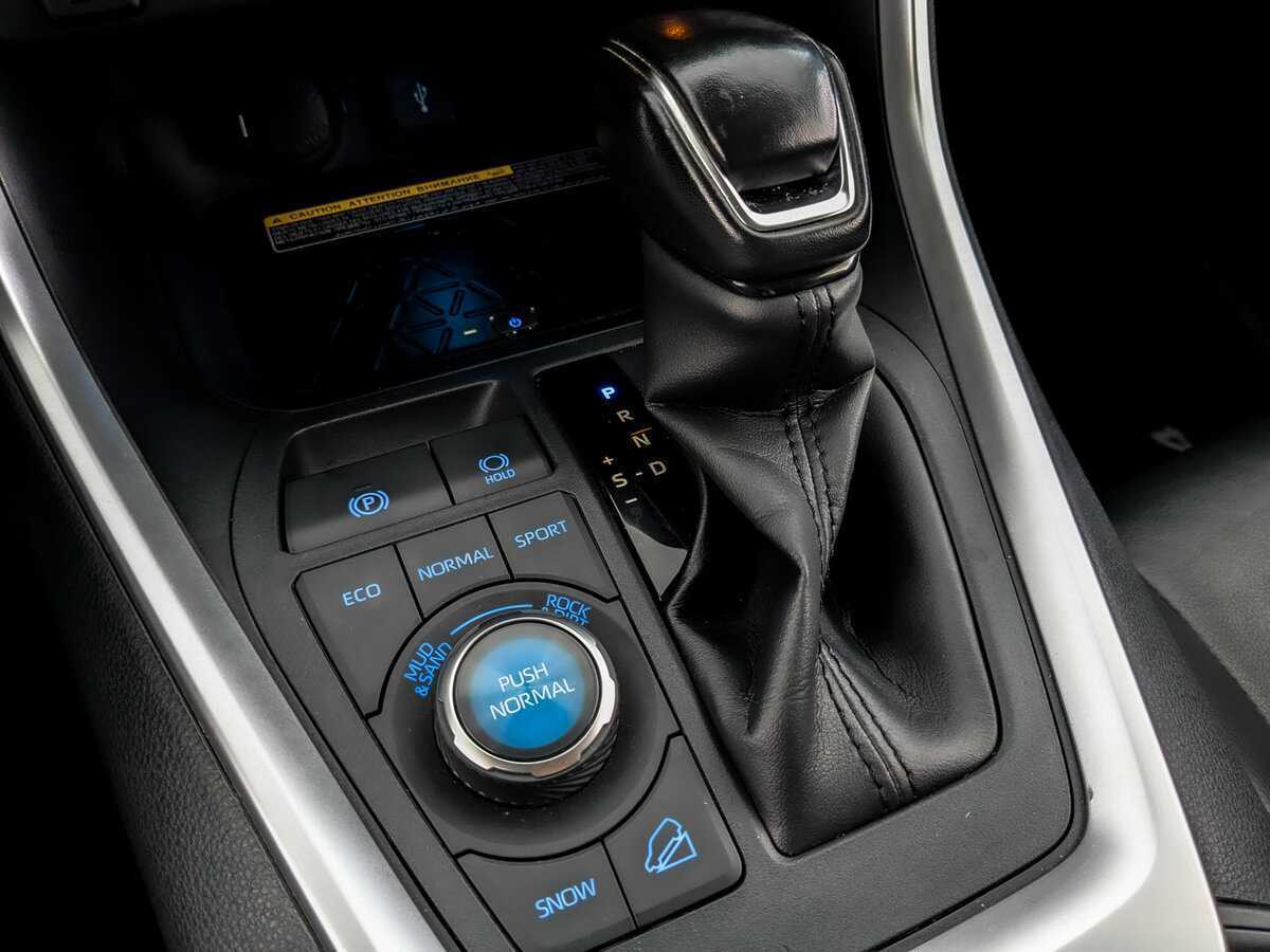 Toyota RAV4 2021 года с пробегом. Фото: #21