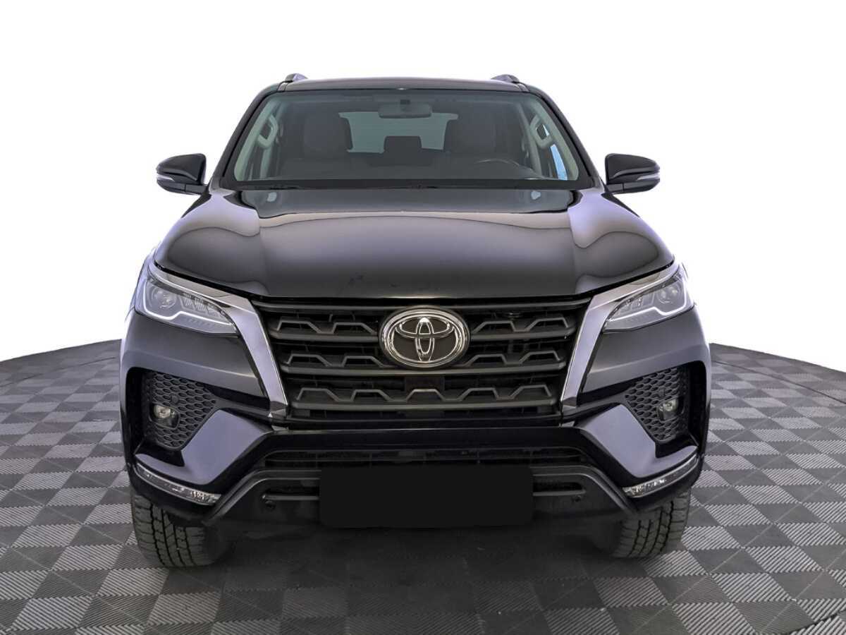 Toyota Fortuner 2021 года с пробегом. Фото: #1