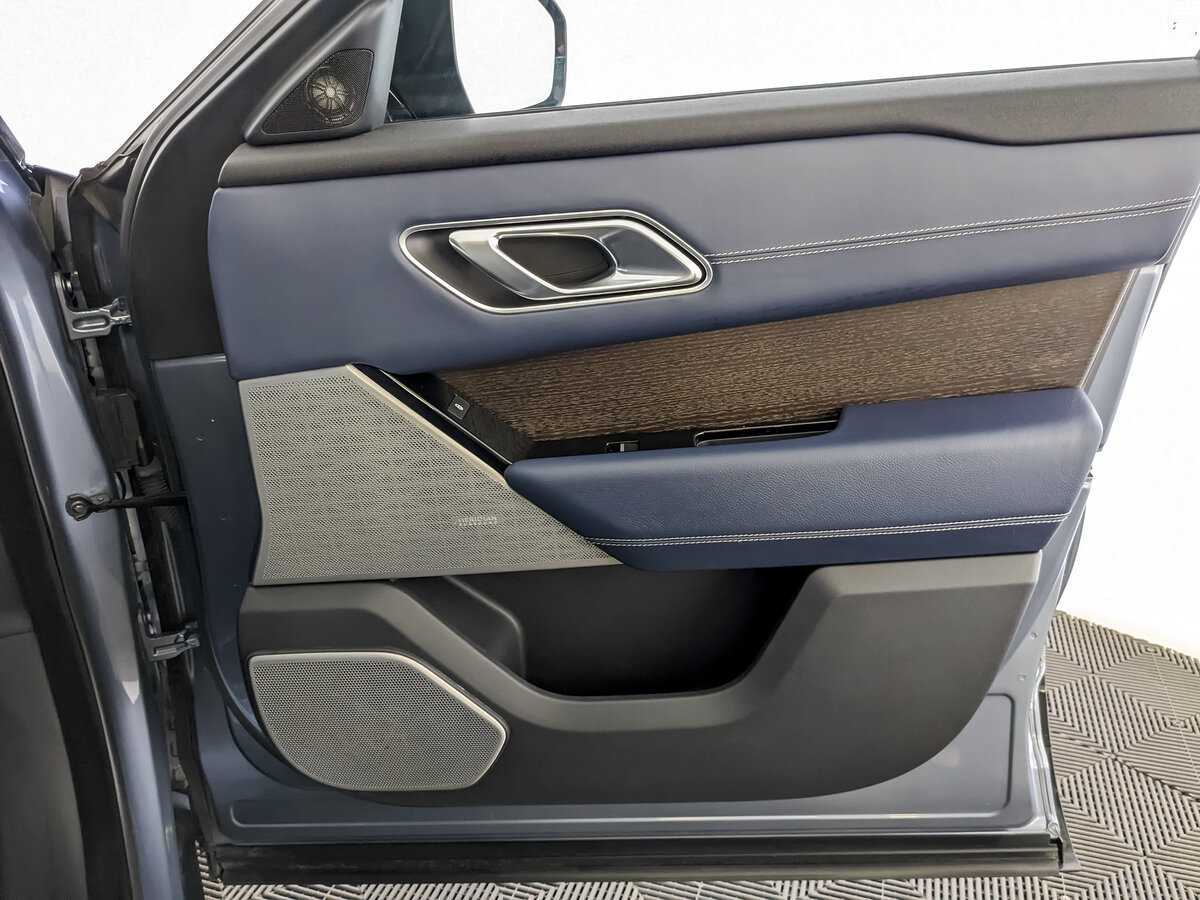 Land Rover Range Rover Velar 2017 года с пробегом. Фото: #19