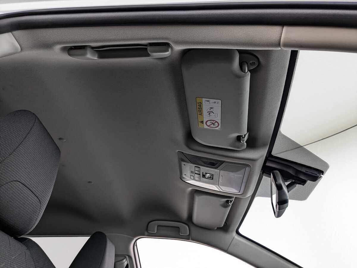 Toyota RAV4 2021 года с пробегом. Фото: #18