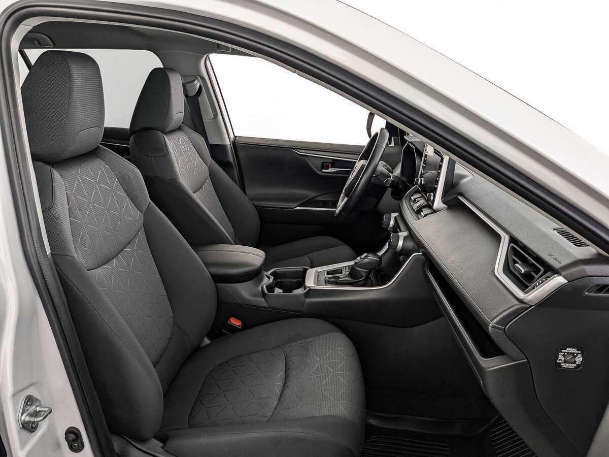 Toyota RAV4 2021 года с пробегом. Фото: #19