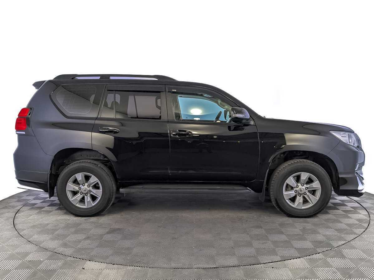 Toyota Land Cruiser Prado 2020 года с пробегом. Фото: #3