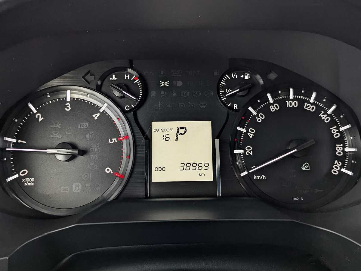 Toyota Land Cruiser Prado 2020 года с пробегом. Фото: #11