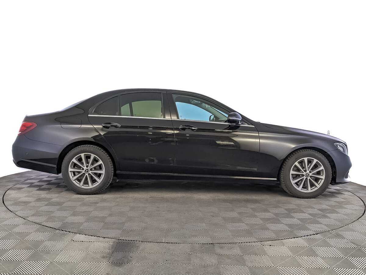 Mercedes-Benz E-Класс 2019 года с пробегом. Фото: #3