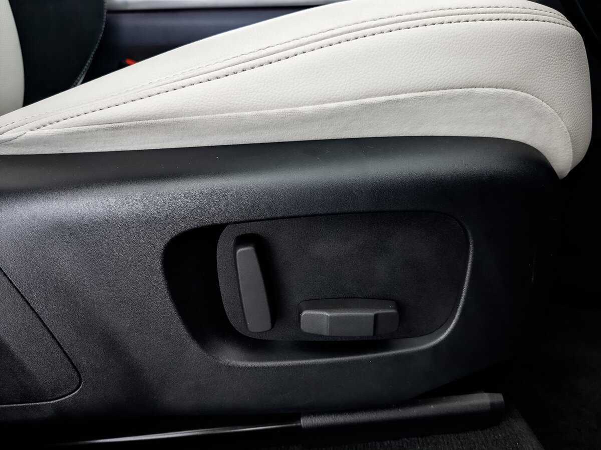 Land Rover Range Rover Velar 2018 года с пробегом. Фото: #23