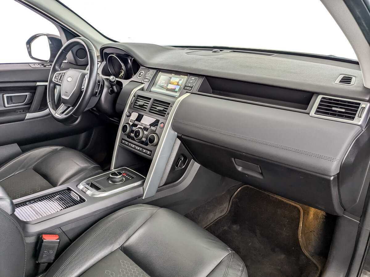 Land Rover Discovery Sport 2017 года с пробегом. Фото: #8
