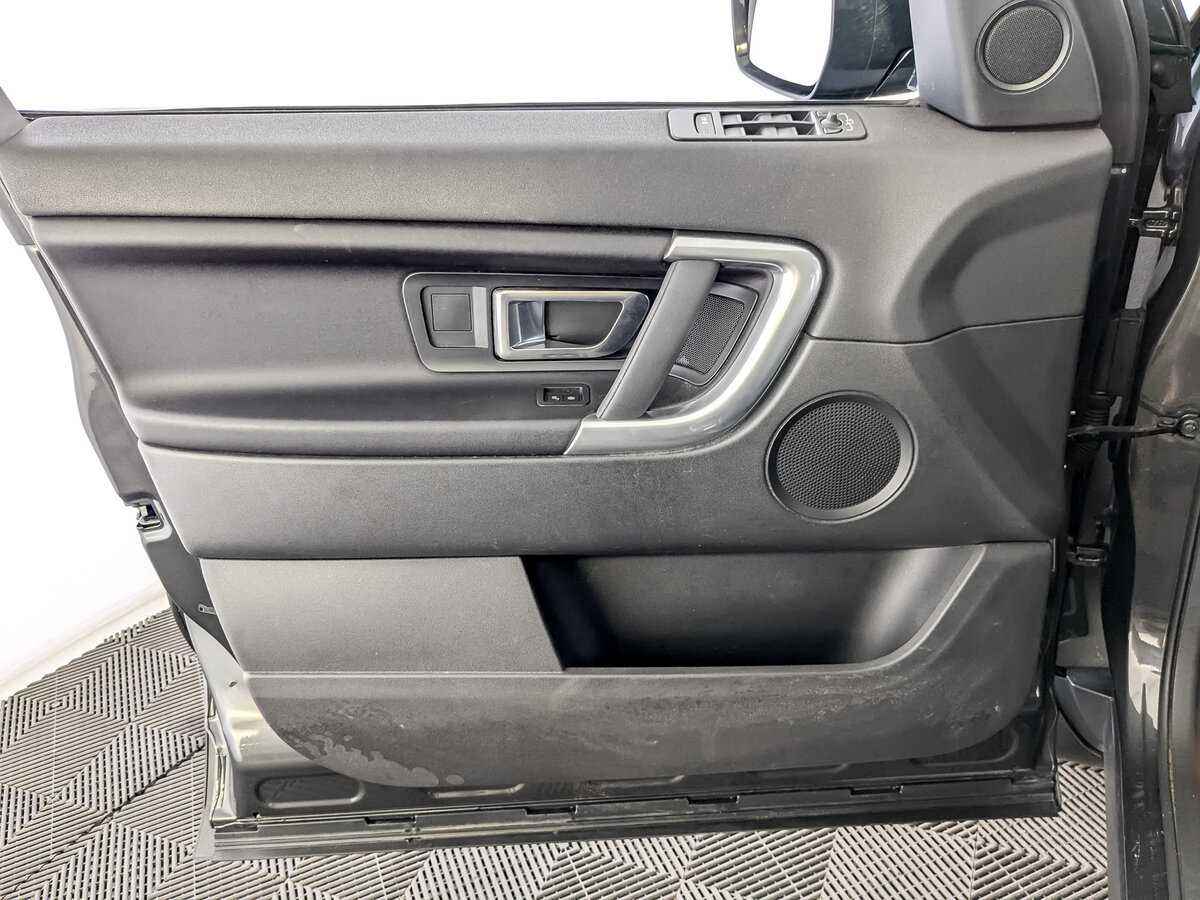 Land Rover Discovery Sport 2017 года с пробегом. Фото: #14