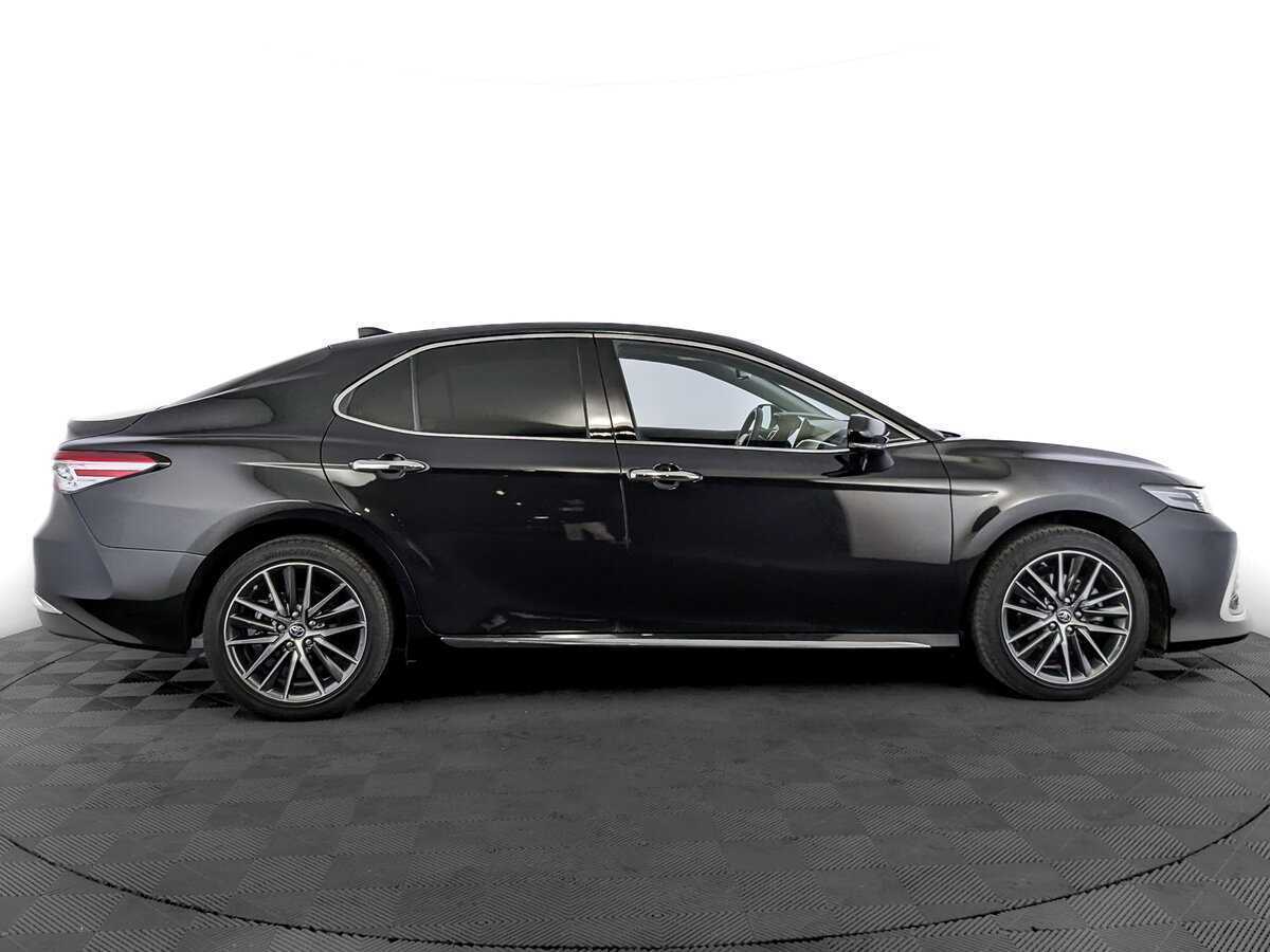 Toyota Camry 2023 года с пробегом. Фото: #3