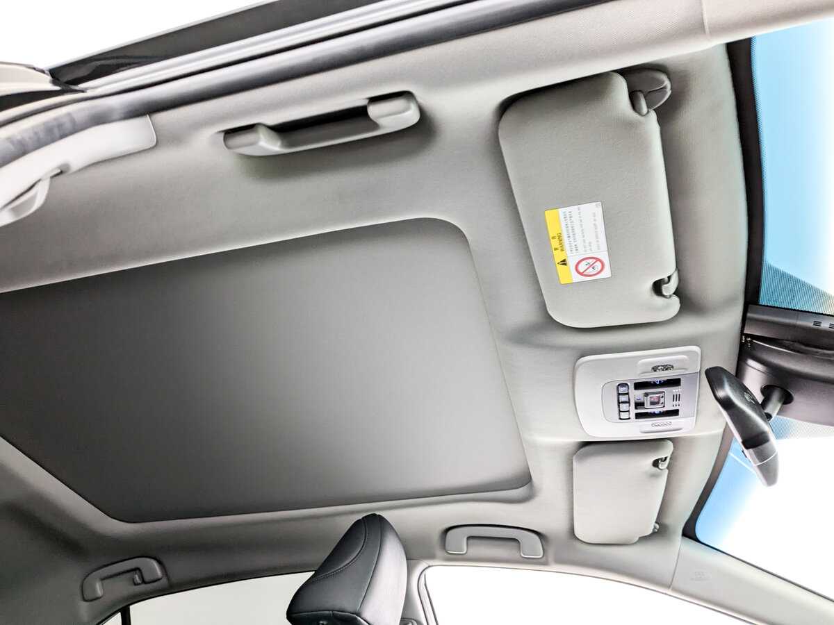 Toyota Camry 2023 года с пробегом. Фото: #18